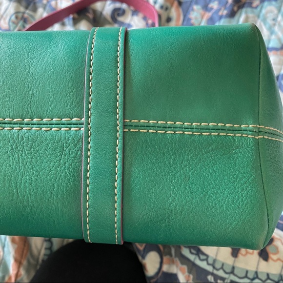 Dooney and Bourke heart buckle bag - Picture 10 of 16